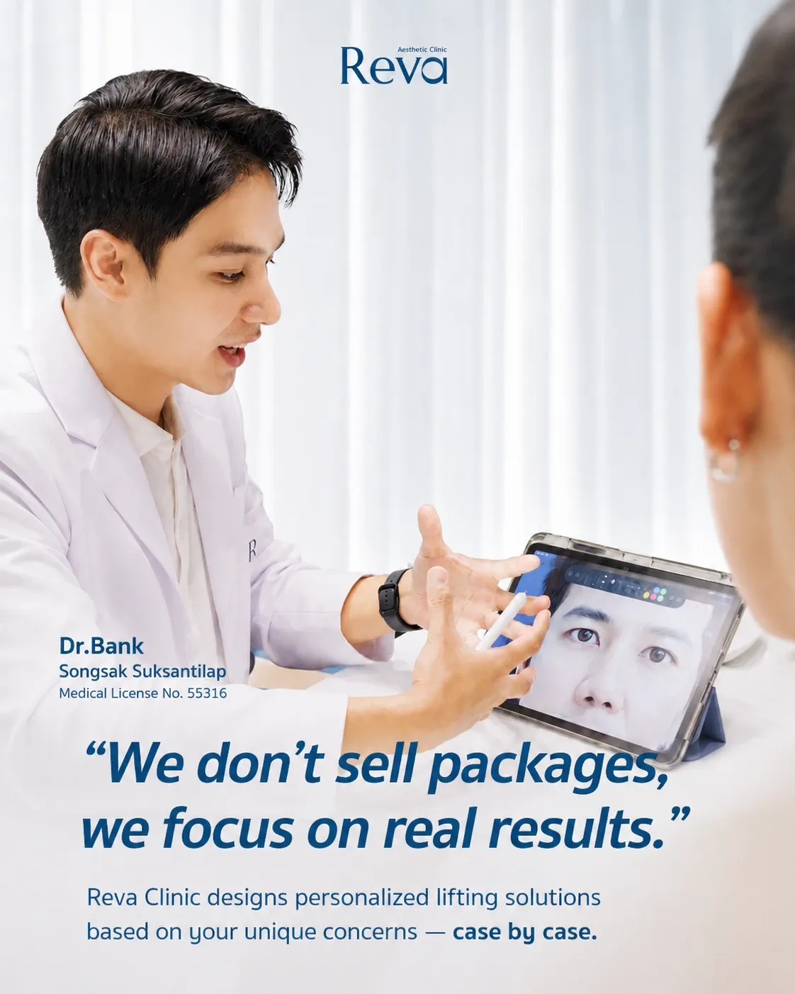 Dr. Bank consulting a patient on a personalized lifting treatment at Reva Clinic.